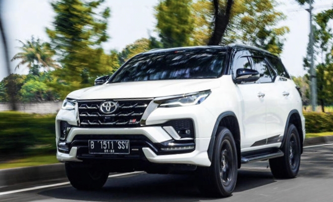 Toyota Fortuner GR Sport, SUV Handal Terbaru Desain Lebih Tinggi, Ban Jumbo Nyaman saat Kepergian