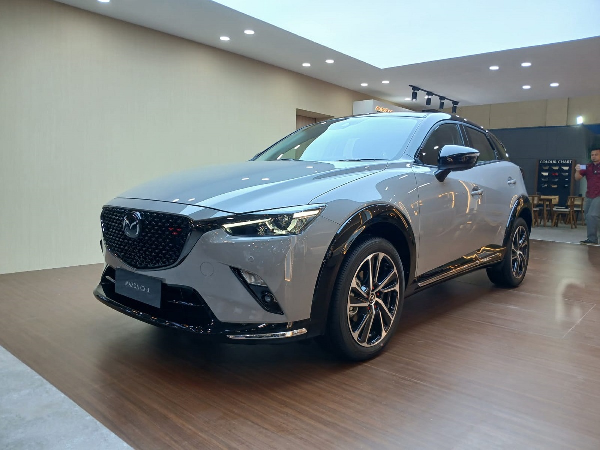 Lihat Spesifikasinya di GIIAS 2025, New Mazda CX-3 Kuro  Meluncur di GIIAS 2025