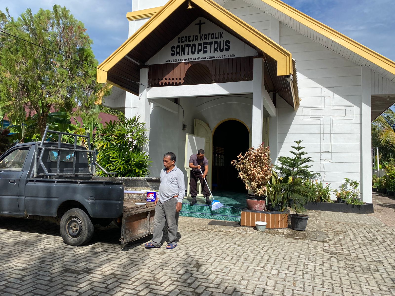  Gereja Manna Dibersihkan Polisi