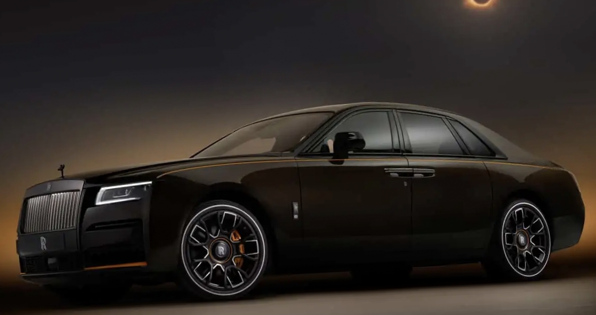 Mengulas Keunggulan Rolls-Royce Phantom Super Sport Mewah, Canggih, dan Penuh Inovasi Teknologi Terkini