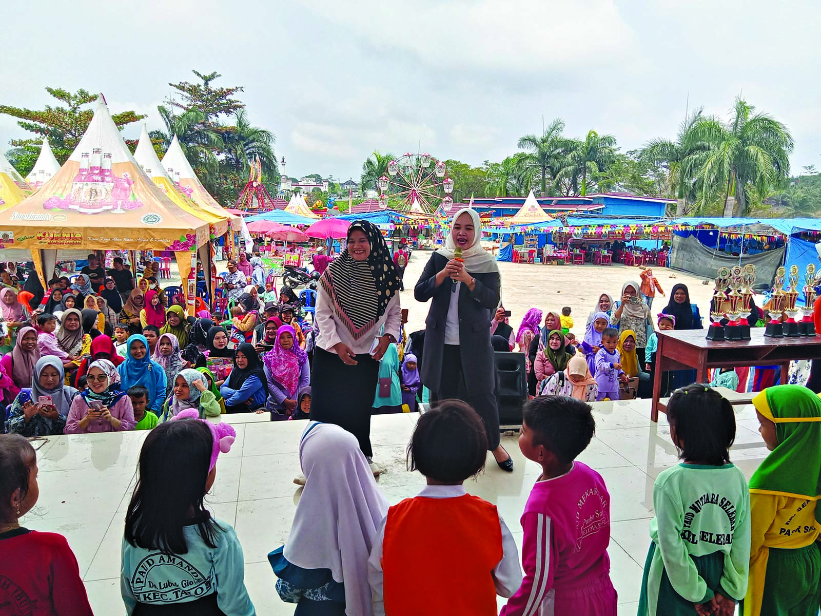 Ketua TP PKK Seluma Buka Lomba Mewarnai dan Dangdut HUT Radar Seluma PGRI