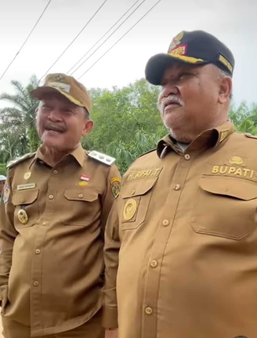  Bupati dan Wabup BS Kembali Cek Jembatan Penghubung Akses Permuda Transportasi 