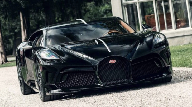 Mengukir Prestasi Baru Bugatti La Voiture Noire Mobil Super Sport Mewah dengan Teknologi Canggih