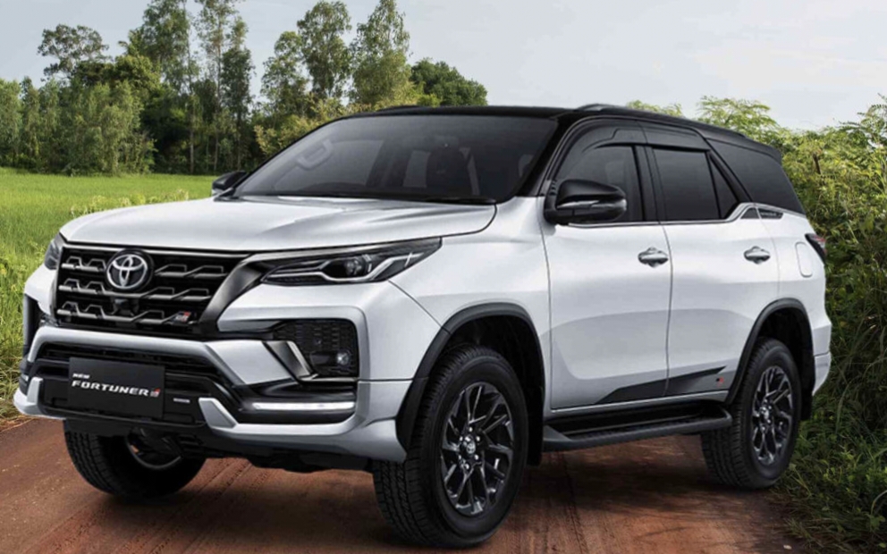 Para Pecinta Otomotif di Indonesia Sebagai Pilihan Mobil SUV Terbaik Toyota Fortuner Sport Canggih Memikat