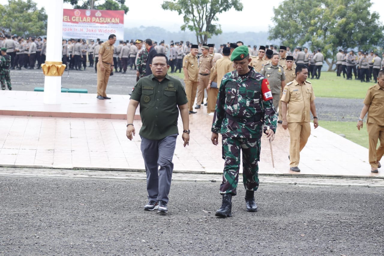   Sambut Presiden Jokowi, Pemda Seluma Gelar Pasukan