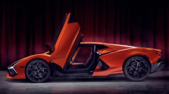 Lamborghini Revuelto Siap Debut di Auto Shanghai 2024 Dengan Fitur Tercanggih Kemewahaan yang Memukau