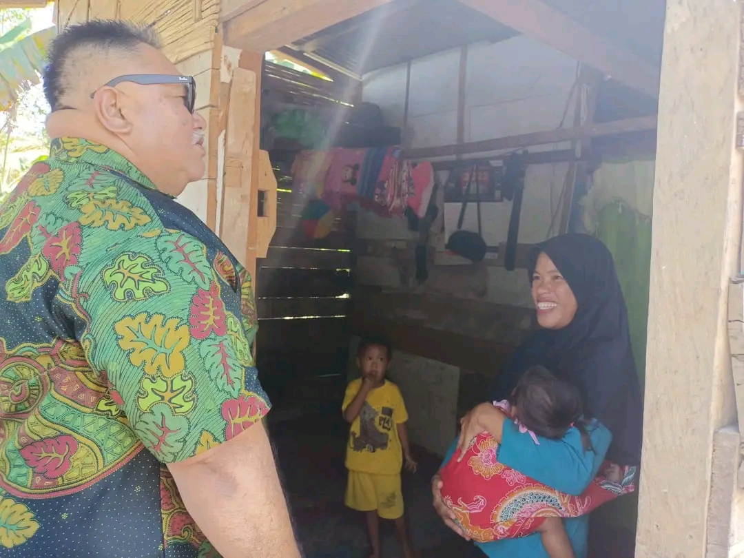  Empat Balita Terindikasi Stunting, Wabup BS Beri Bantuan