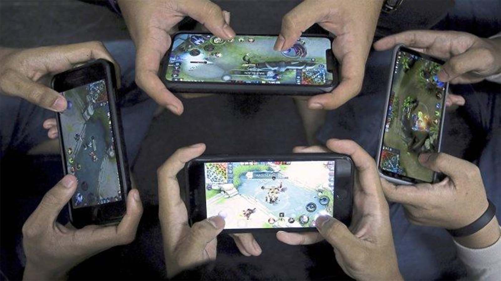 8 Handphone Direkomendasikan Sangat Cocok Untuk Bermain Game Mobile Legends