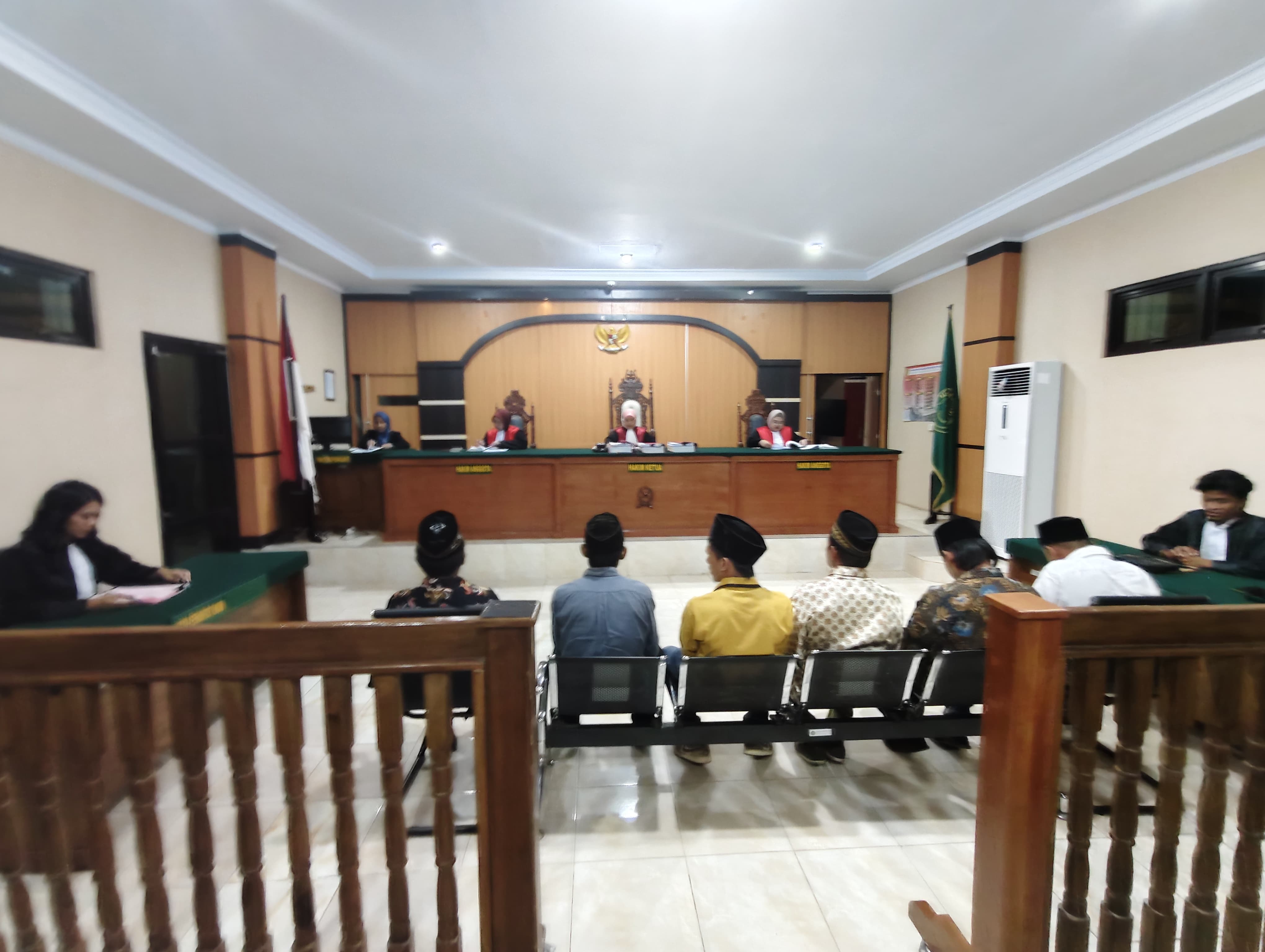  6 Terdakwa Penyegelan Kantor Desa di Seluma, Divonis 4 Bulan Penjara