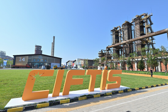 Adakan Pameran Jasa, Komitmen Tiongkok untuk Membuka Diri