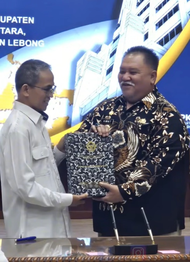  Bupati BS Terima Penilaian WTP atas LKPD BS 2025