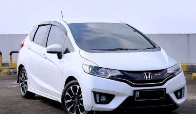 Honda Jazz Model Lama: Masih Populer di Kalangan Kaum Muda, Harga Terjangkau, dan Irit BBM