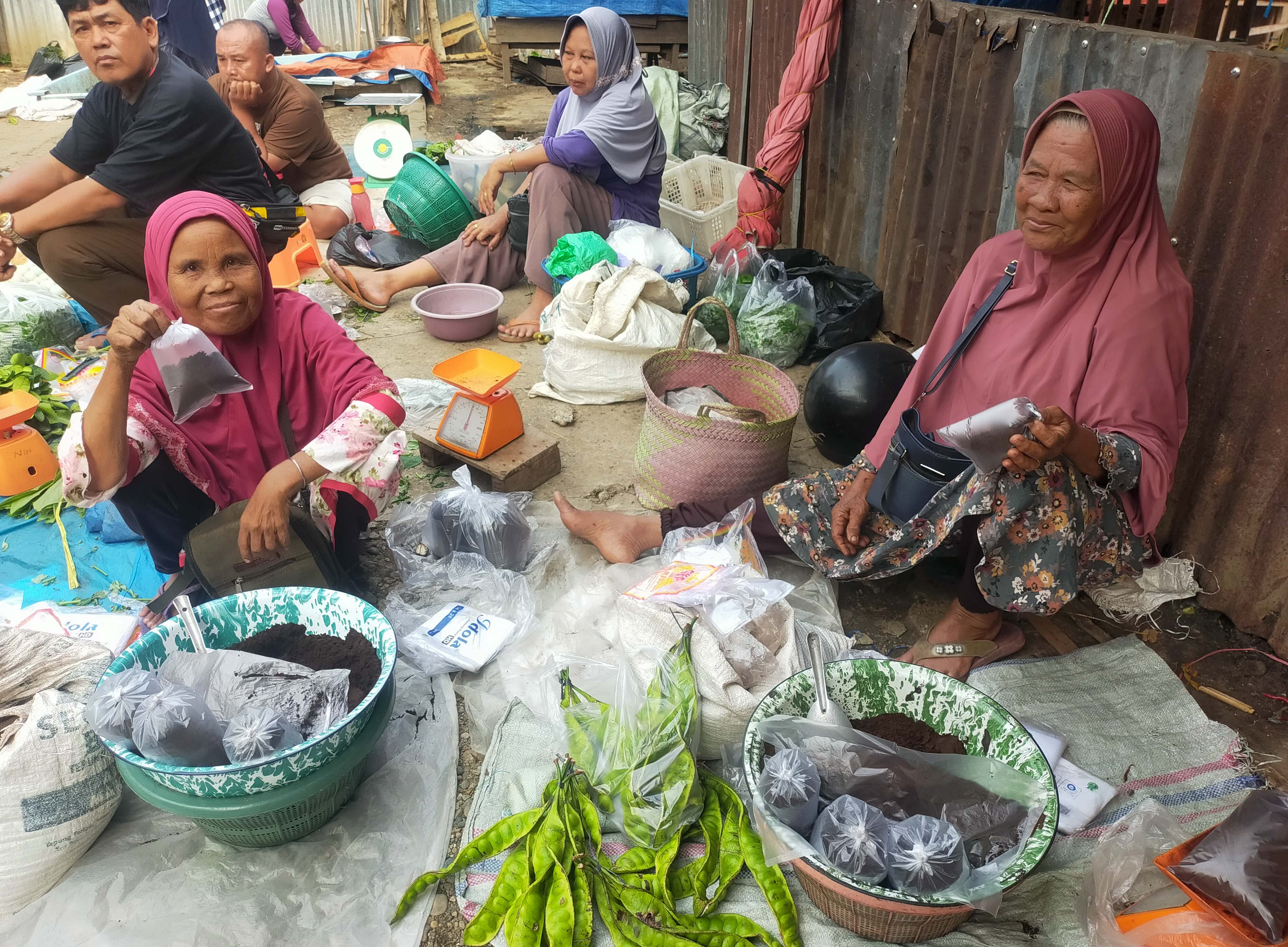  Pedagang Bubuk Kopi Bengkulu Selatan Mengeluh, Pembeli Sepi 
