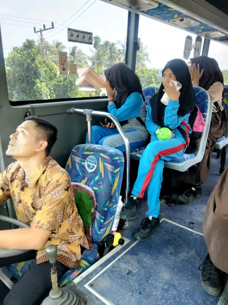  Bus Sekolah di Bengkulu Selatan Wajib Antar Jemput Pelajar