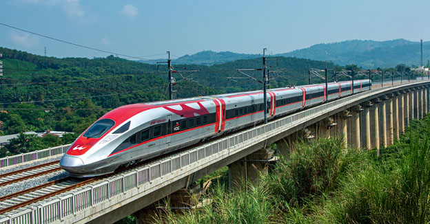   Musim Libur Sekolah dan Akhir Tahun, KCIC Beri Diskon Hingga 50% untuk Pelajar