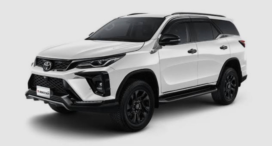 Toyota Fortuner 2.8 GR Sport 4×4 2026: SUV Terbaik Desain Canggih dan Mewah Memiliki Fitur Sistem TSS