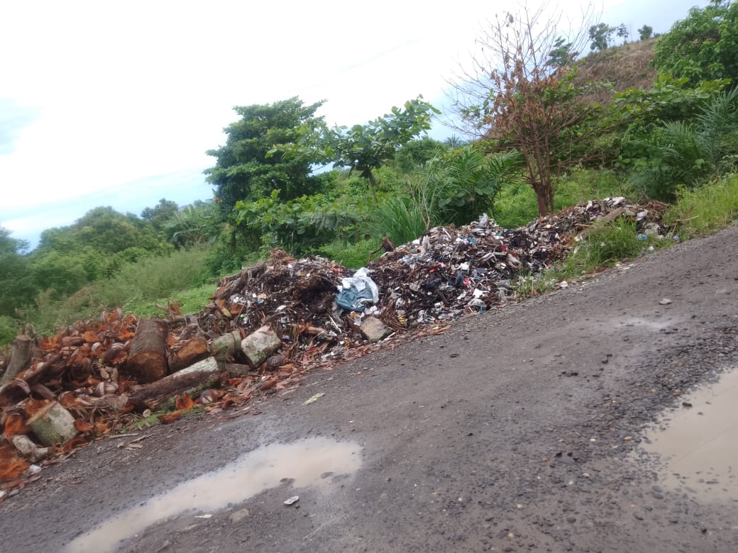 Warga Keluhkan Sampah Sering Sampah Menumpuk Di TPS Bunga Mas