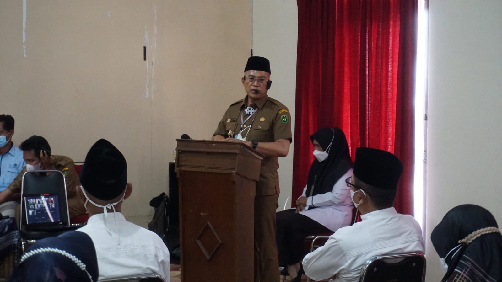 Bupati BS Nilai Pelayanan DPM-PTSP Belum Optimal