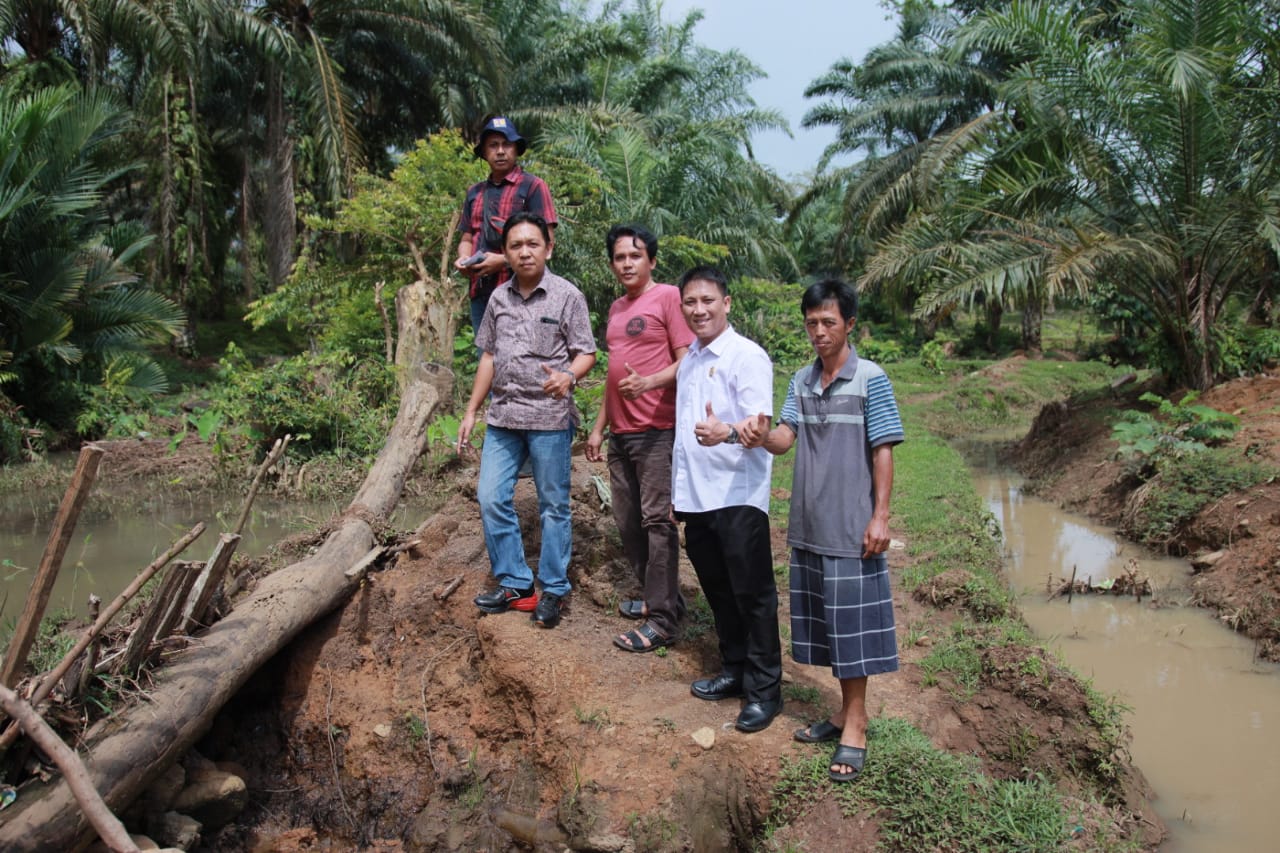 Tanggul Jebol, Warga Harapkan Perbaikan