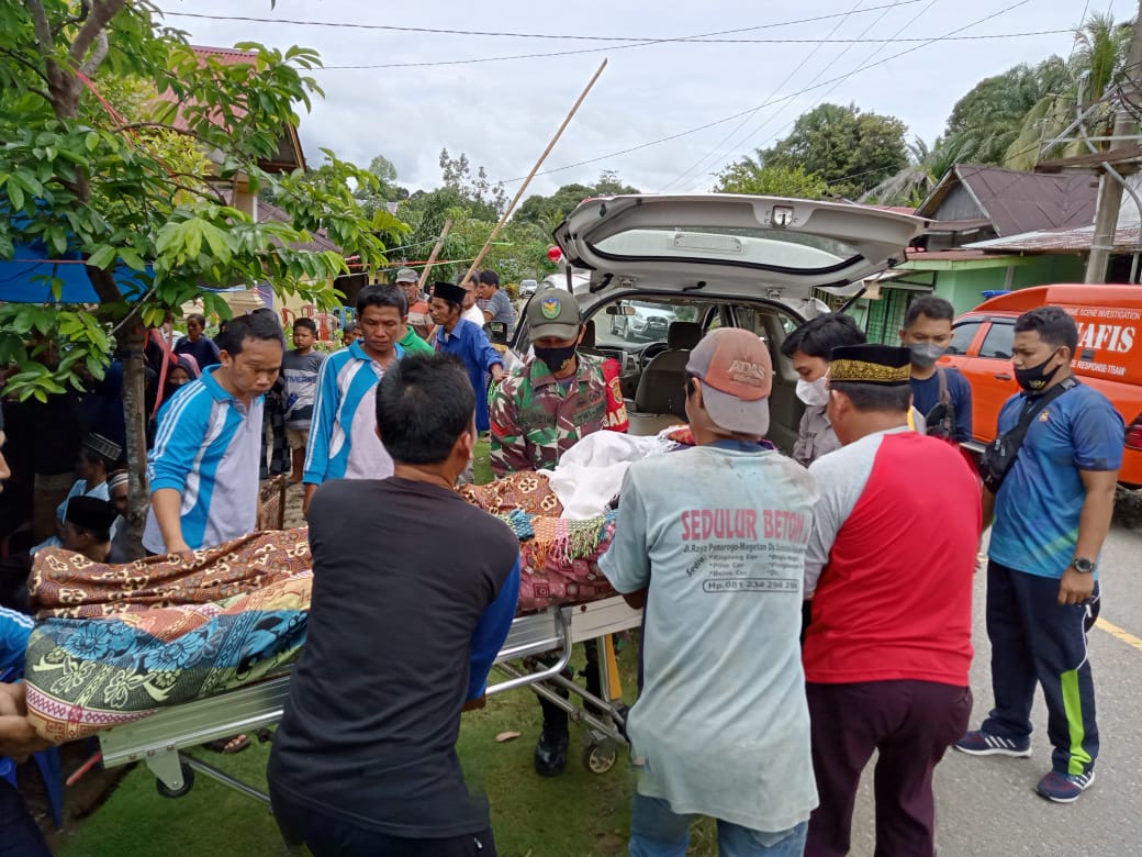 Ibu Muda Warga Merambung Tewas Gantung Diri