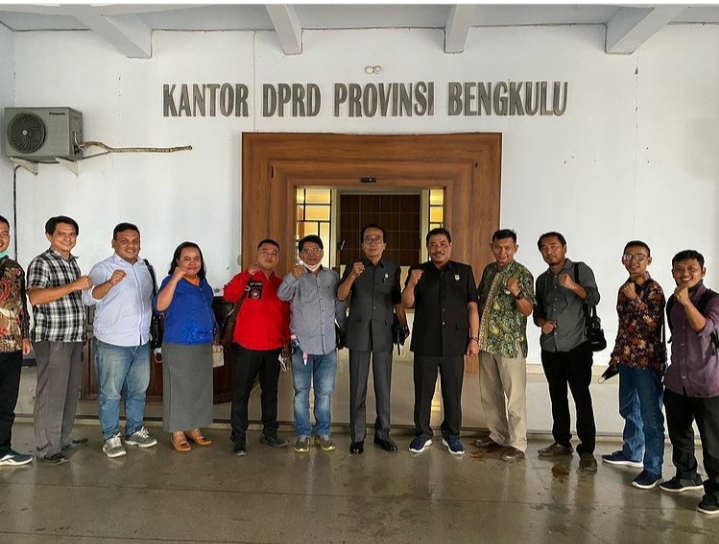Dilapori Soal Kuburan Pondok Kelapa, Anggota DPRD Provinsi Janji Turun ke Lokasi