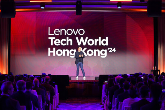 AI Menjadi Bintang Pangung di Lenovo Tech World Hong Kong