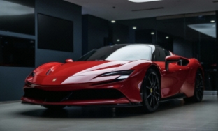 Ferrari Paling Canggih, Termahal dan Populer Hadir di Indonesia Kira-kira Pemilik Mobil Sport ini Siapa Ya? 