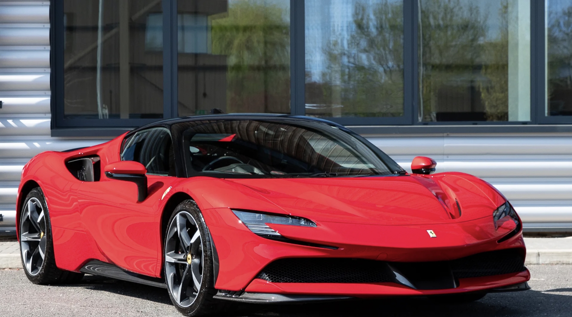 Ferrari SF90 Spider Meluncur di Indonesia, Supercar Convertible Terganas yang Menarik Perhatian Para Sultan