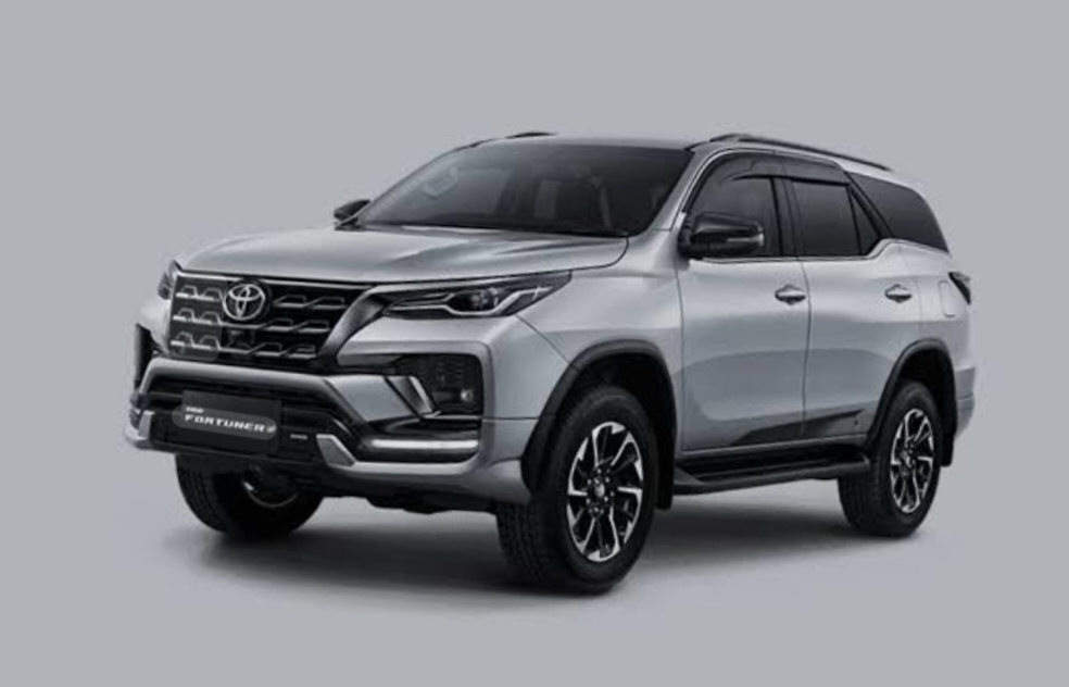 Toyota Fortuner Sport Model Baru Desain Lebih Memukau dan Canggih Menjadi Pilihan Utama di Indonesia