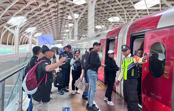 Diskon 20% Bagi Rombongan Naik Whoosh Selama Libur Sekolah, Penumpang  Rombongan Meningkat