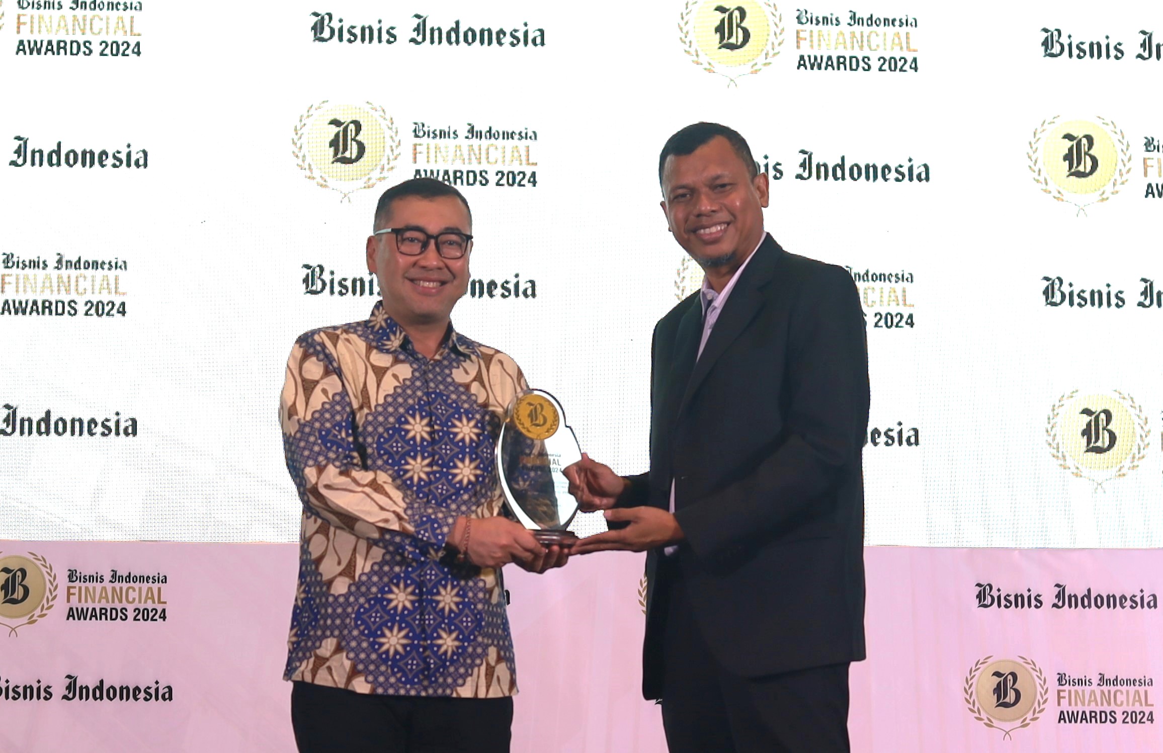  FIFGROUP Raih The Best Performance Multifinance 2024 oleh Bisnis Indonesia