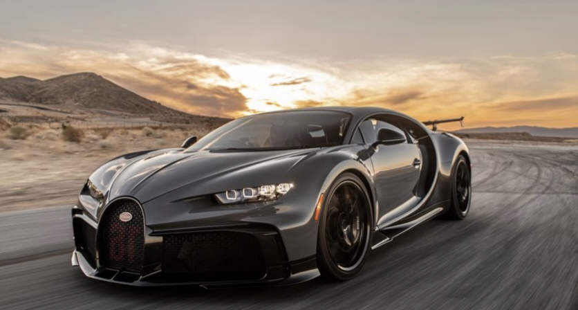 Bugatti Chiron Mobil Super Sport Kelas Dunia Tanpa Tanding Kombinasi  Sistem Inovatif dan Kecepatan Tingggi