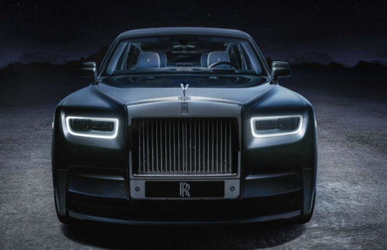 Rolls-Royce Ghost Alat Transportasi Super Sport yang Mewah Ditenagai Mesin W16 Turbo dan Performa Elegan