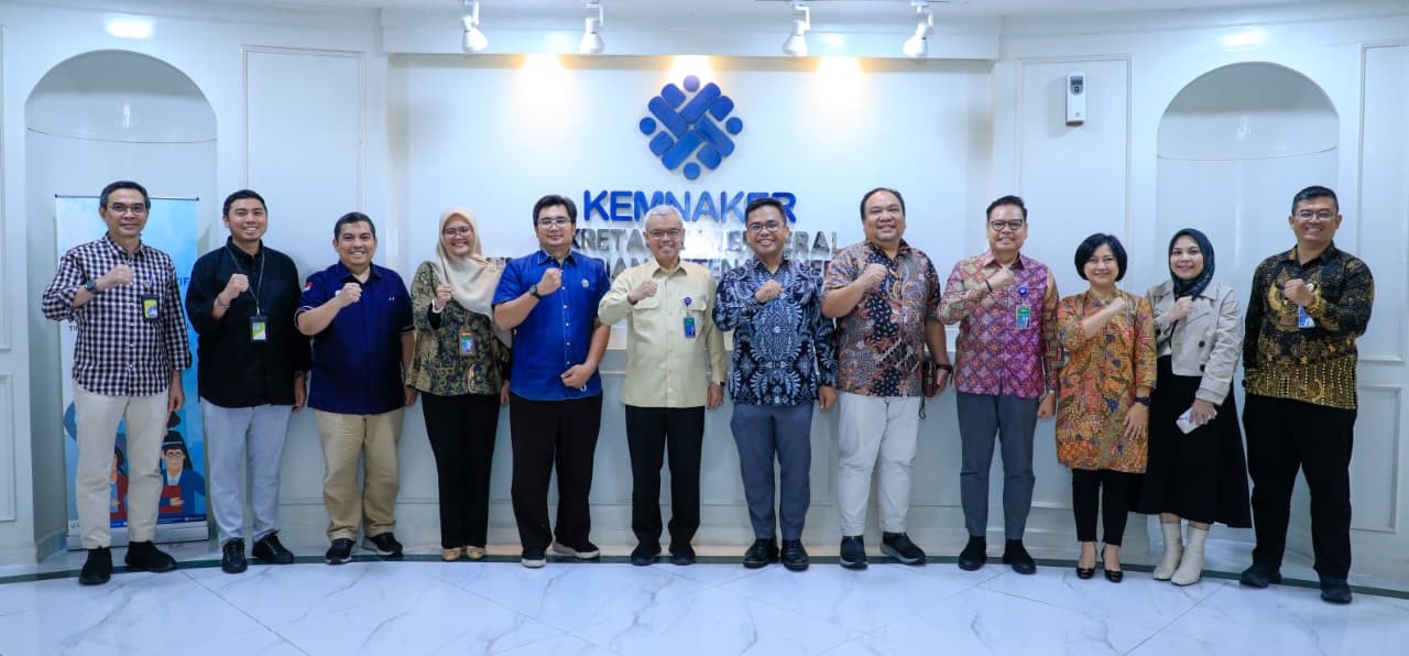 Kemnaker–Pertamina Jajaki Kerja Sama Pelatihan HSE dan Operator SPBU