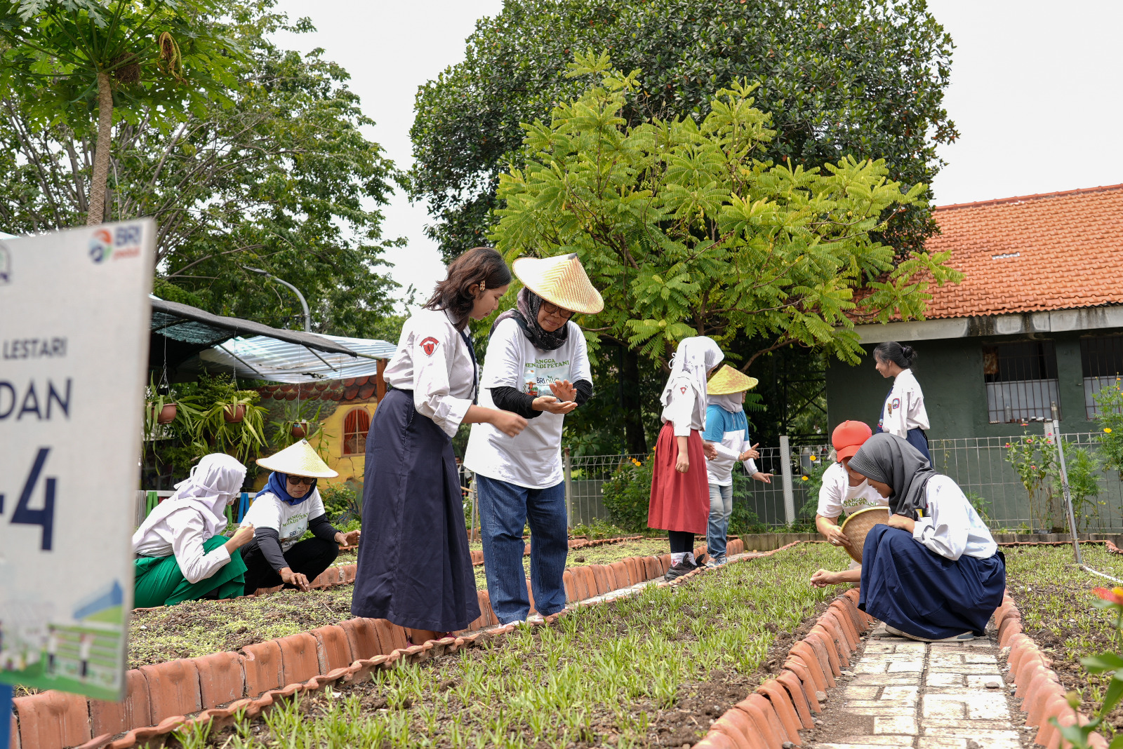 BRI Berdayakan Wanita Indonesia Melalui Program BRInita, Implementasi Hari Kartini