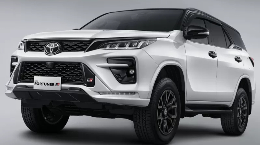 Toyota Resmi Luncurkan Fortuner Sport Facelift 2024 SUV Handal di Pasar Otomotif 