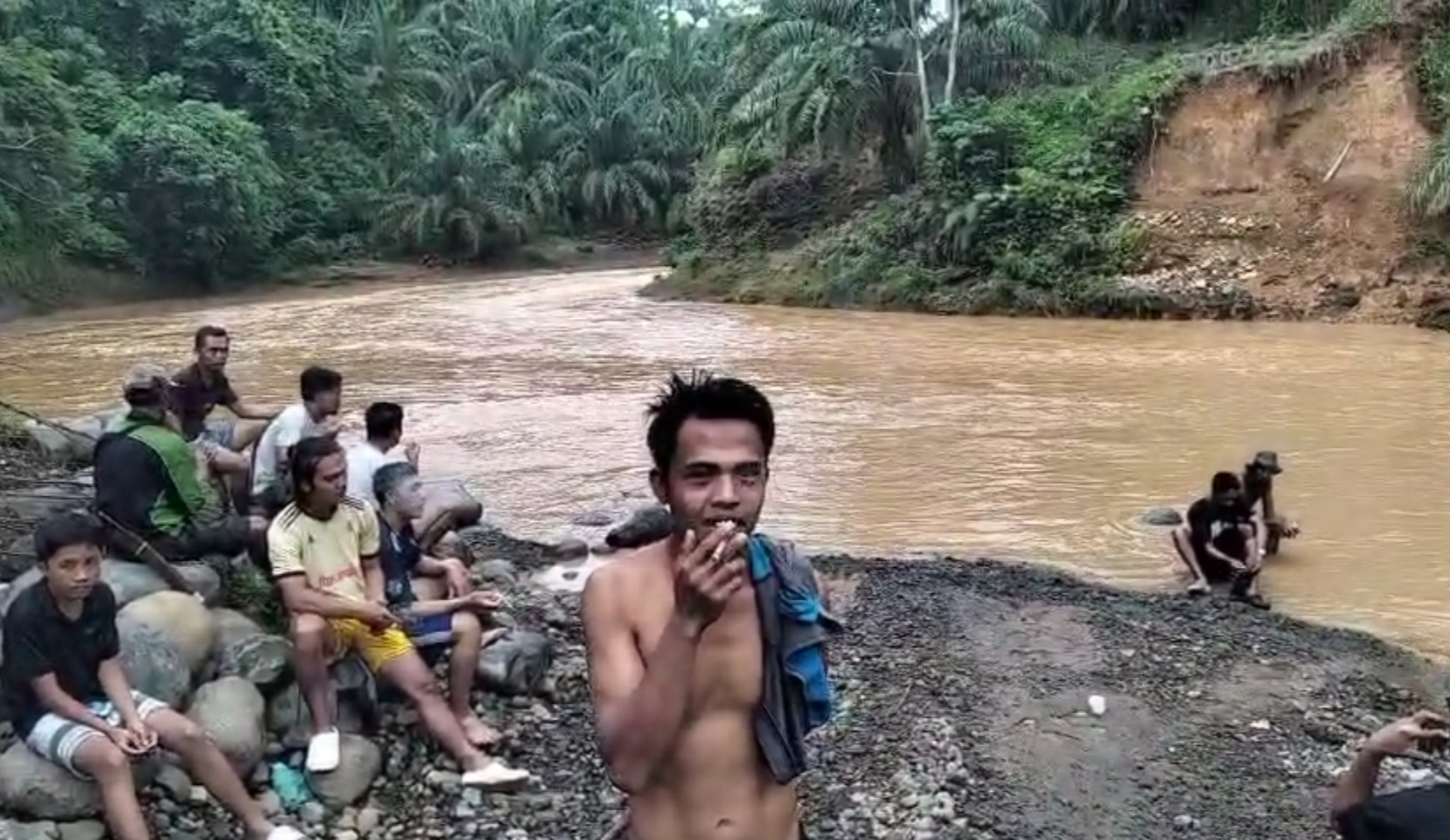  Balik dari Sawah, Nenek Warga Simpang Seluma Hanyut Terseret Arus Sungai