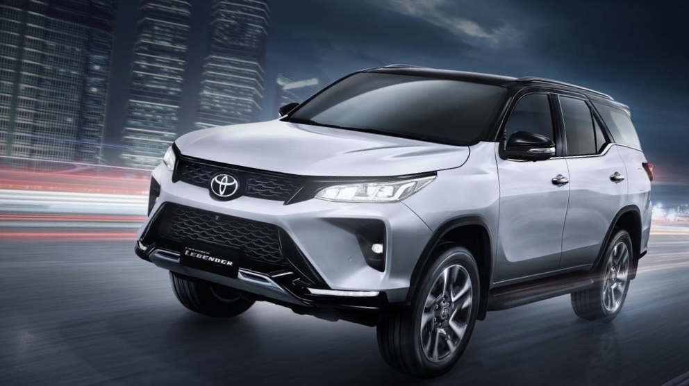 Toyota Fortuner GR Sport: SUV Handal Berkualitas Tinggi Kombinasi Fitur dan Teknologi Baru