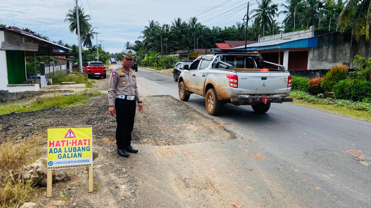 Satlantas Polres Seluma Pasang Imbauan 4 Titik, Menjelang Arus Mudik