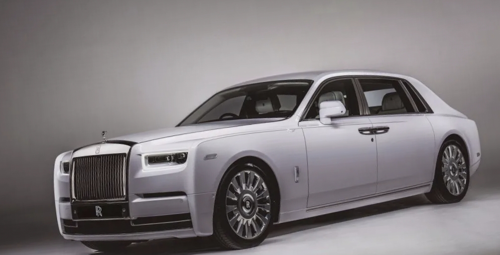 Rolls-Royce Motor Cars Singapura Kenalkan Phantom Orchid dengan Fitur Hibrida Otomatis dan Teknologi Canggih