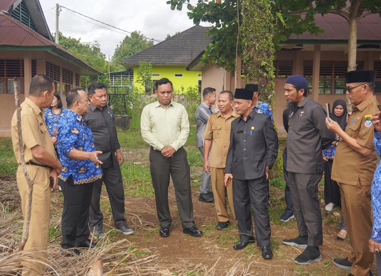 Matangkan Pembangunan Gedung KMP,  Wabup Seluma Tinjau Lokasi Lahan