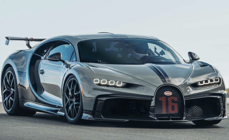 Bugatti Chiron Mobil Sport Mewah Kelas Dunia Paling Mahal dengan Fitur Teknologi Canggih Tanpa Saingan