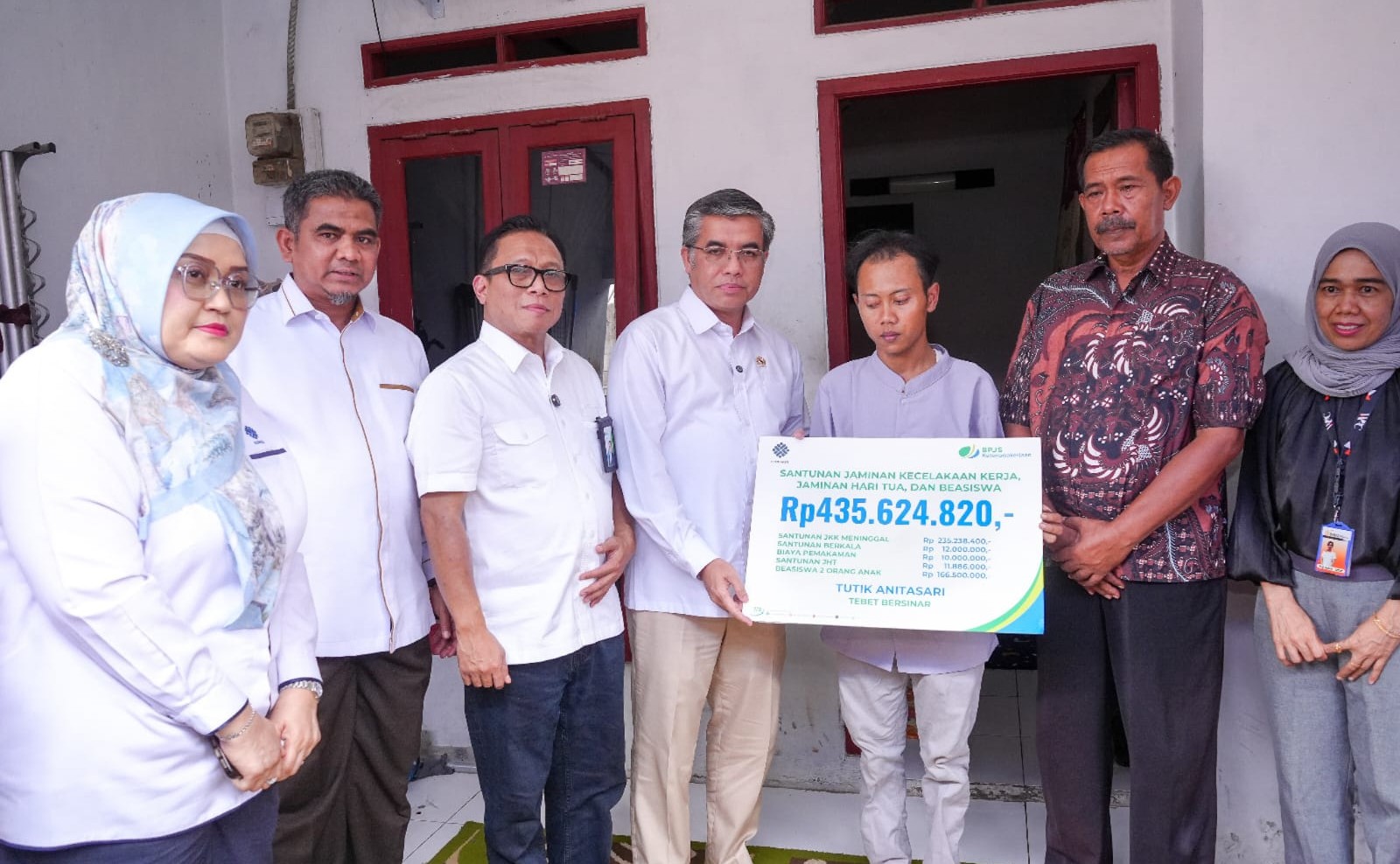  Menaker Pastikan Hak Jaminan Sosial Korban Kecelakaan KA Bekasi Terpenuhi