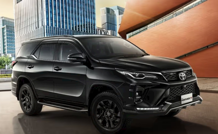 Mobil SUV Toyota Fortuner Tampil Sporty dan Elegan Dilengkapi dengan Fitur Canggih