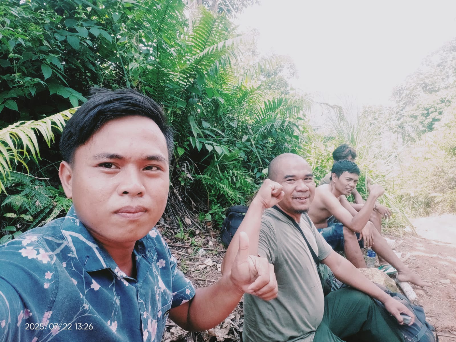 Teror Beruang Madu di Sinar Pagi Reda, Warga Diminta Waspada