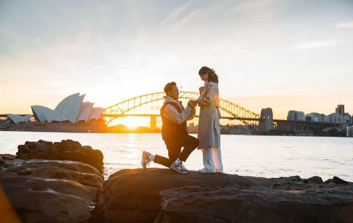 Begini Nih, Pebulutangkis Andalan Indonesia Melamar..So Sweet, Anthony Ginting Lamar Kekasih di Australia