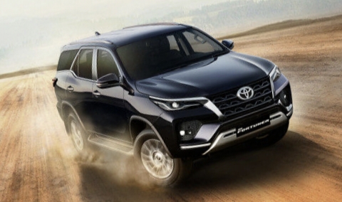 Toyota Fortuner Pictures, SUV Terbaru Tangguh dan Handal Desain Memukau Siap Diluncurkan di Pasar Otomotif