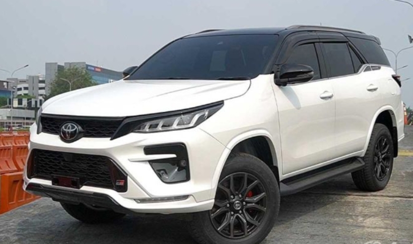 Toyota Fortuner 2.8 GR Sport 2024 Mobil SUV Tangguh, Desain Mewah Cukup Menggiurkan