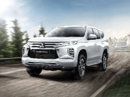 Mitsubishi Pajero Sport Exceed MT 4x2 Mobil SUV Handal dan Tangguh Mesin Berkualitas Tinggi Irit Minyak! 