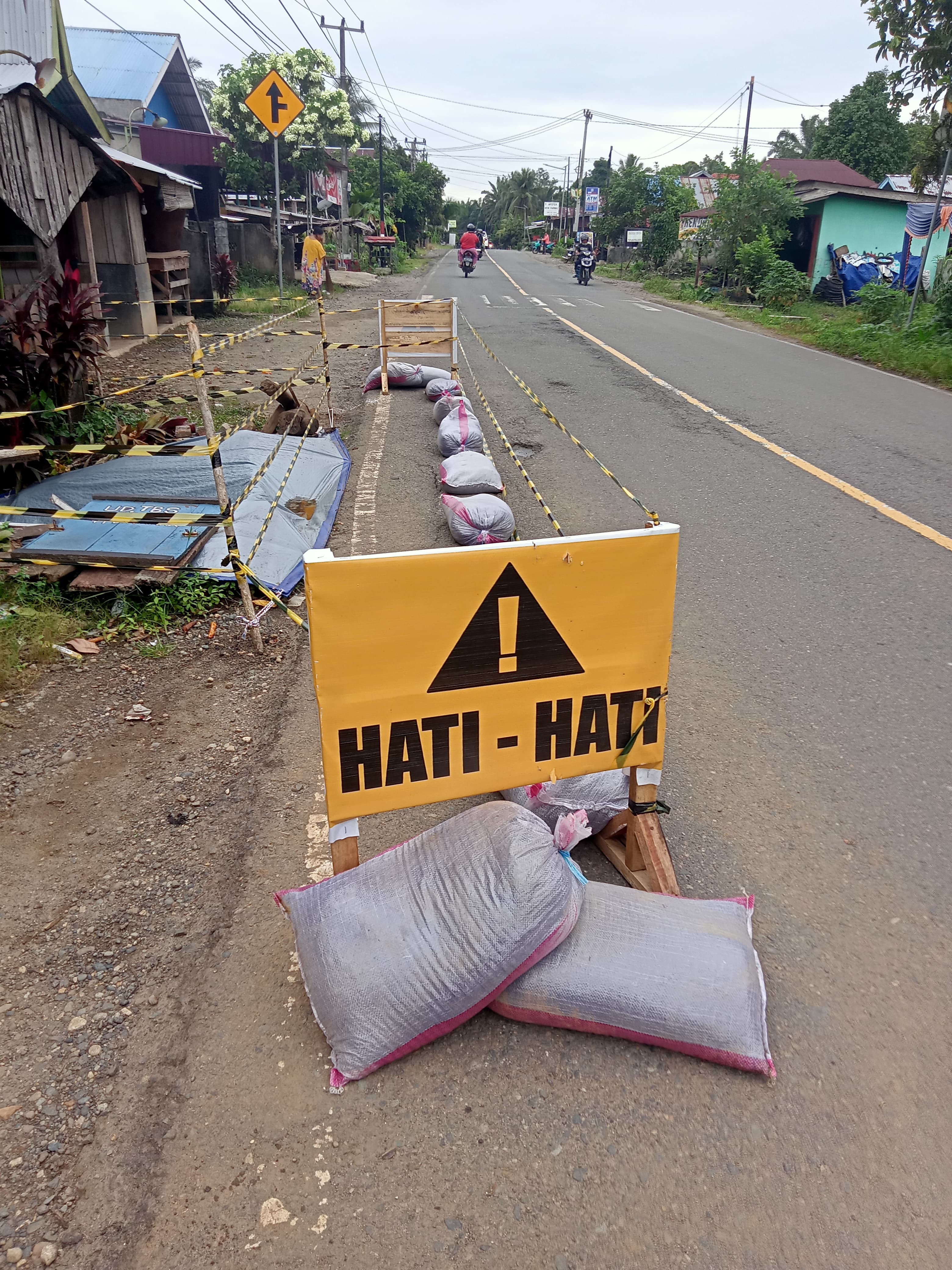 Jalan Lintas Potensi Amblas, Sudah Diberi Rambu